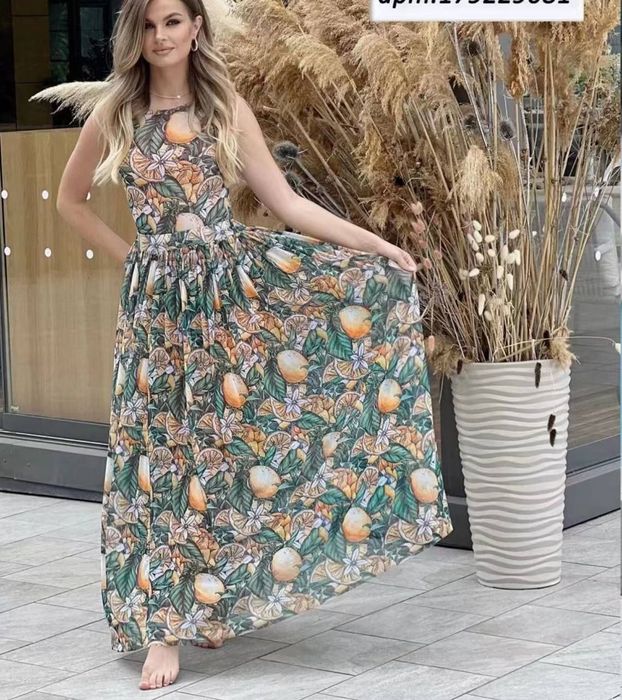 Продаем купальники и принадлежности