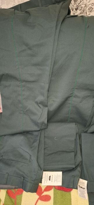 Продам брюки мужские