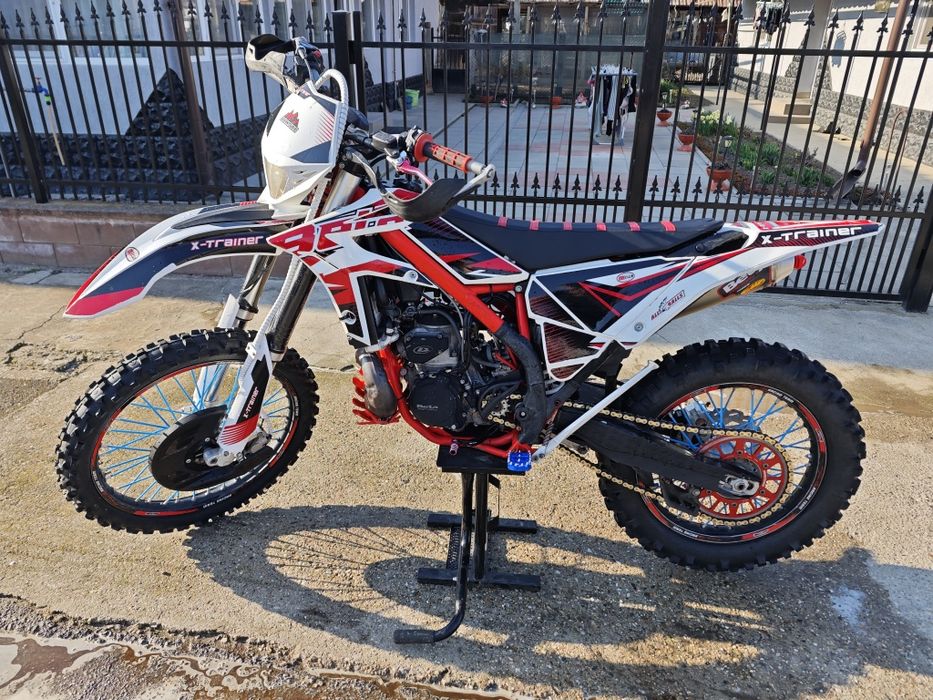 Vând Beta 300 2t 2018