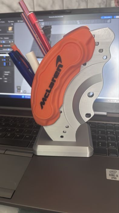 Suport pixuri de birou disc de frana Meclaren printat 3D