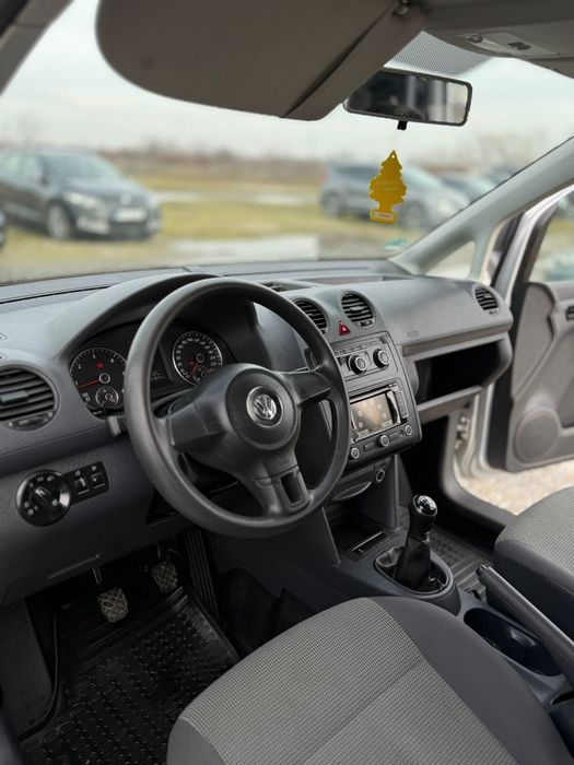 Vw Caddy  maxi*1.6 diesel*navi*carlig
