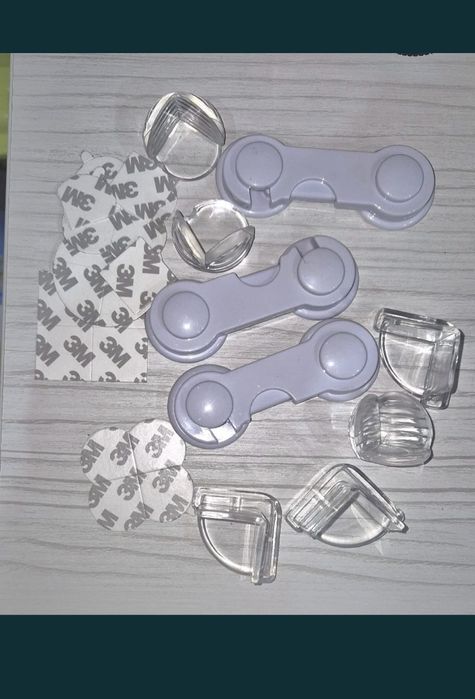 Vând apărătoare pentru colturi si dulapuri