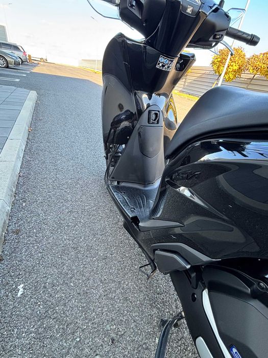 Vand scuter Honda SH125i/ 2025/ 860 km/ Avariat