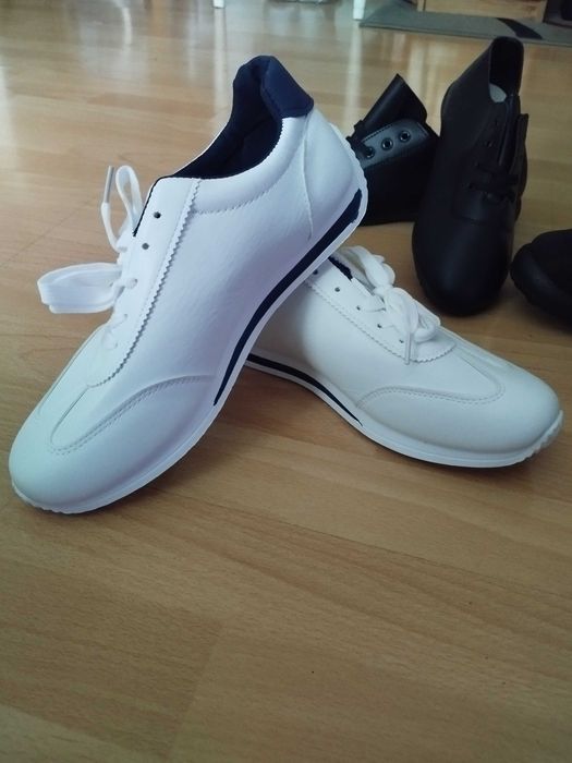 Обувки Нови номер 35 и номер 41, 42