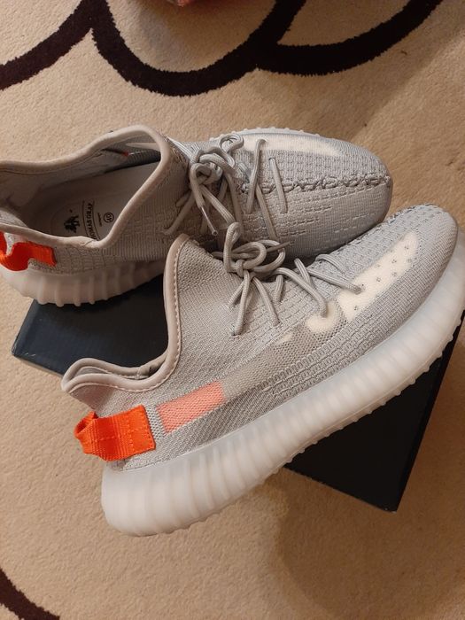 Кроссовки унисекс