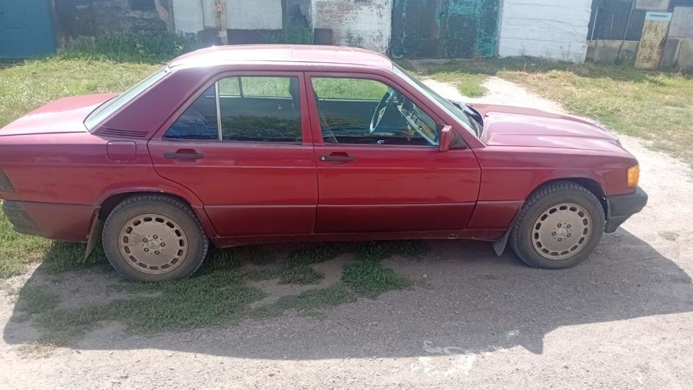Продам мерседес  190