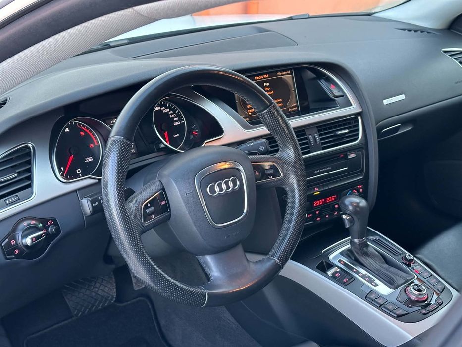 Audi A5 2.0 2011