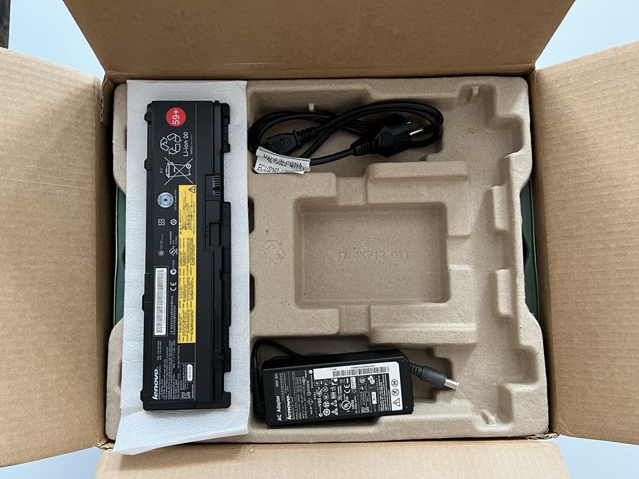 Lenovo ThinkPad T420s (funcțional, nefolosit, conditie impecabilă)