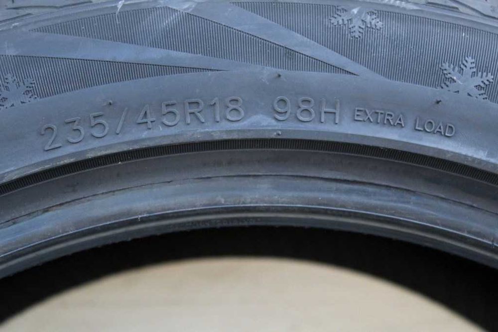 Anvelope iarna noi 235/45R18 98H, XL, RoadX