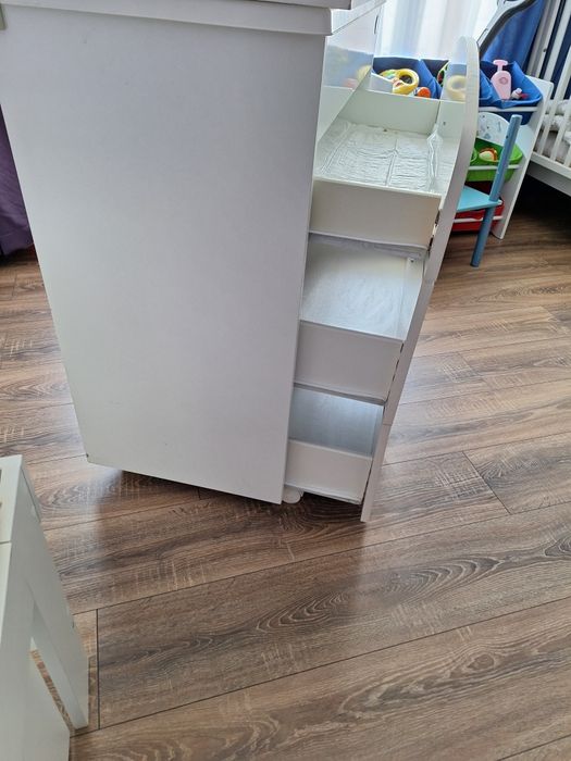 Бебешко обзавеждане Pali