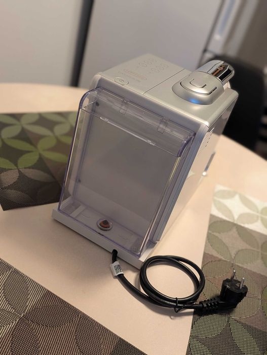 Aparat de Cafea cu capsule Nespresso Delonghi