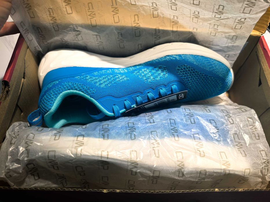 Чисто нови Маратонки CMP