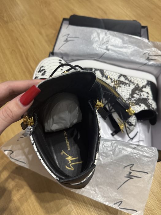 giuseppe zanotti noi marimea 44