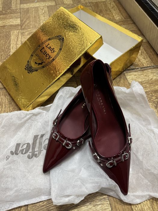 модные туфли cherry цвета