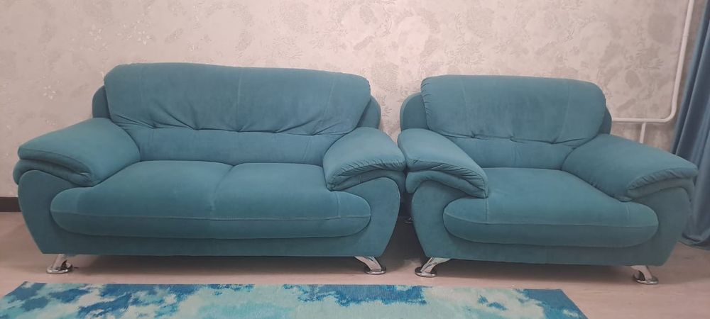Продам два дивана