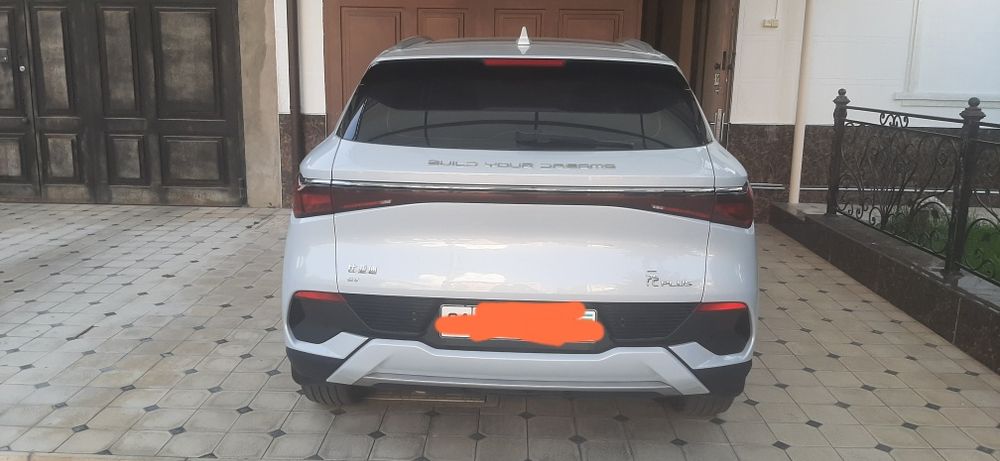 Yuan plus 2022 kraska tozza