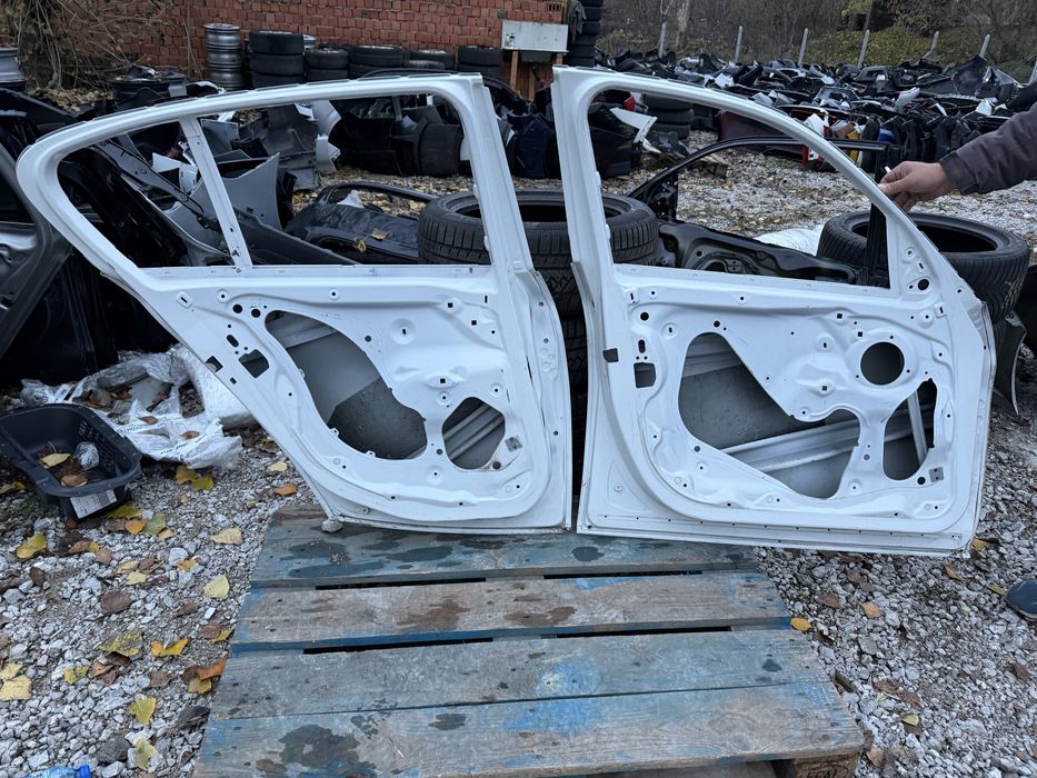 Врата BMW 1 F20