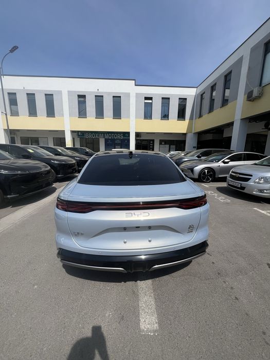 BYD Han 2025 — 4