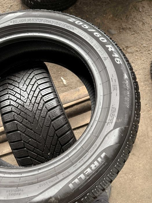 2x Anvelope iarna 205/60 R16 - Pirelli Winter Cinturato 2