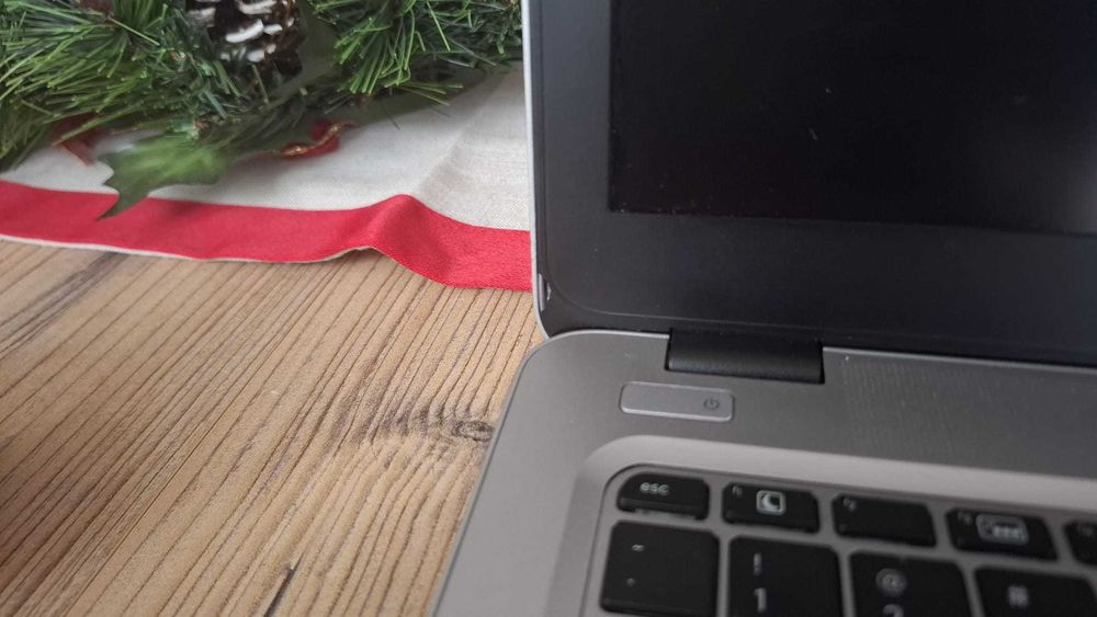 Laptop HP EliteBook 850 G3 + Docking station + geanta laptop HP