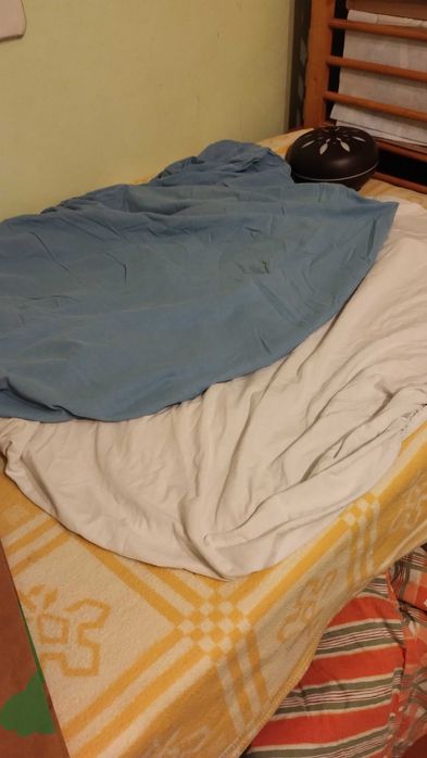 Cearceaf cu elastic 60x120 IKEA (15 lei bucata, 30 lei doua bucati)