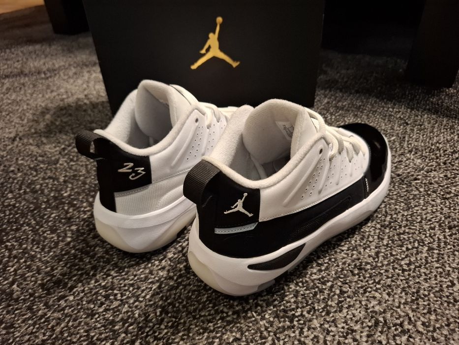 Jordan Max Aura 7