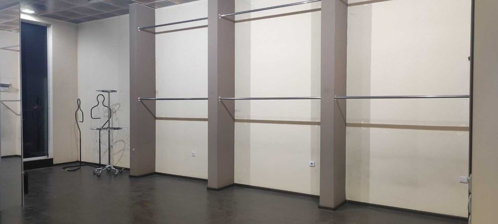 Дава се под наем Магазин в Пловдив, Тракия - 78 кв.м за 800 € - Снимка #2