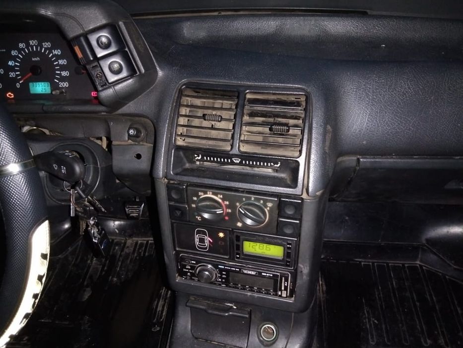 Автомобиль ваз 2112