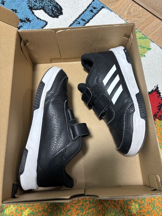 Детски adidas court