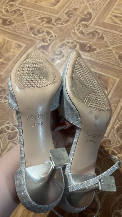 Туфли josiny серебристые