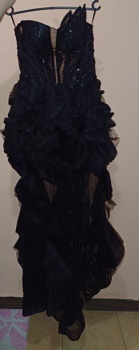 Официалена рокля