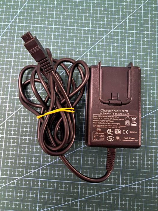 Blitz METZ 76 MZ-5 DIGITAL adaptor Canon Aproape NOU