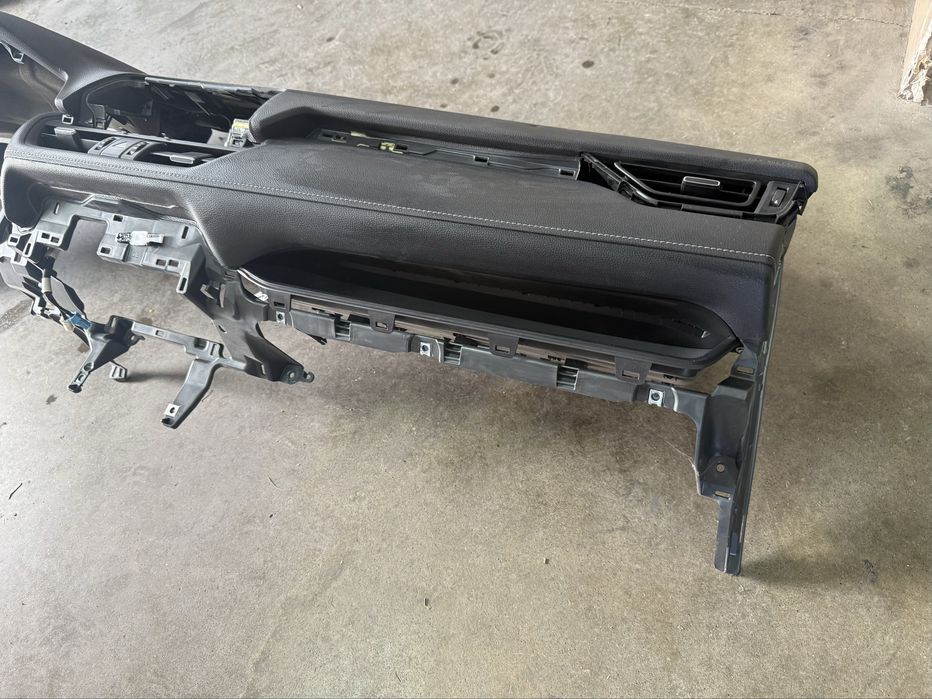 Табло за Toyota rav4 (TOYOTA RAV4 2019/2024) шито табло