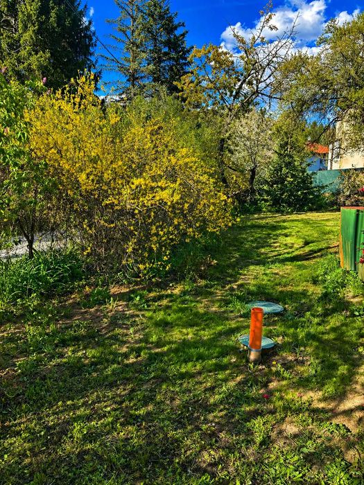 Продава се уютна къща на 25 км от София, в зеленина и спокойствие