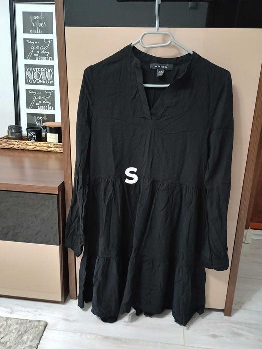 Rochițe, salopete, sarafane in condiții foarte bune