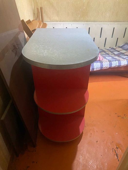 продается стол-тумба