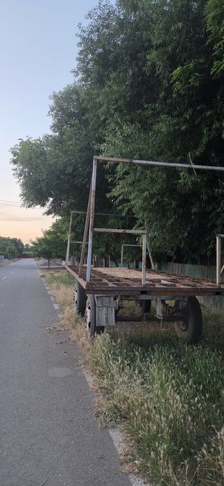 Vând platforma baloti