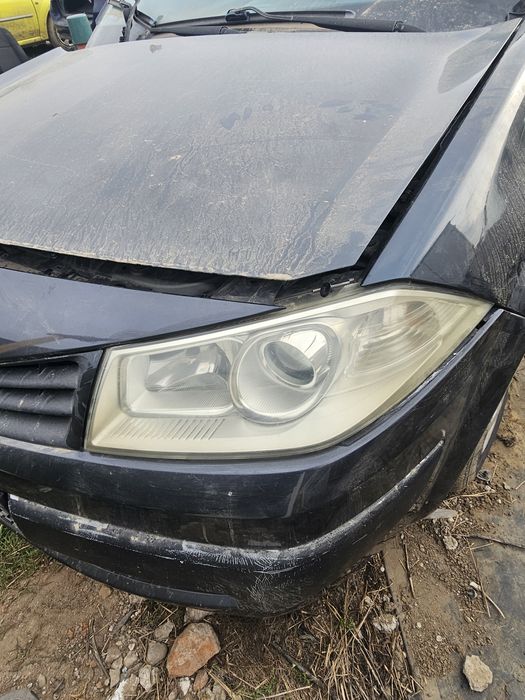 Far stânga dreapta cu lupa Renault megan 2 an 2005