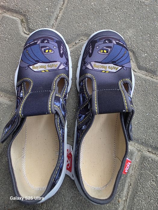 Домашни пантофи колев и колев