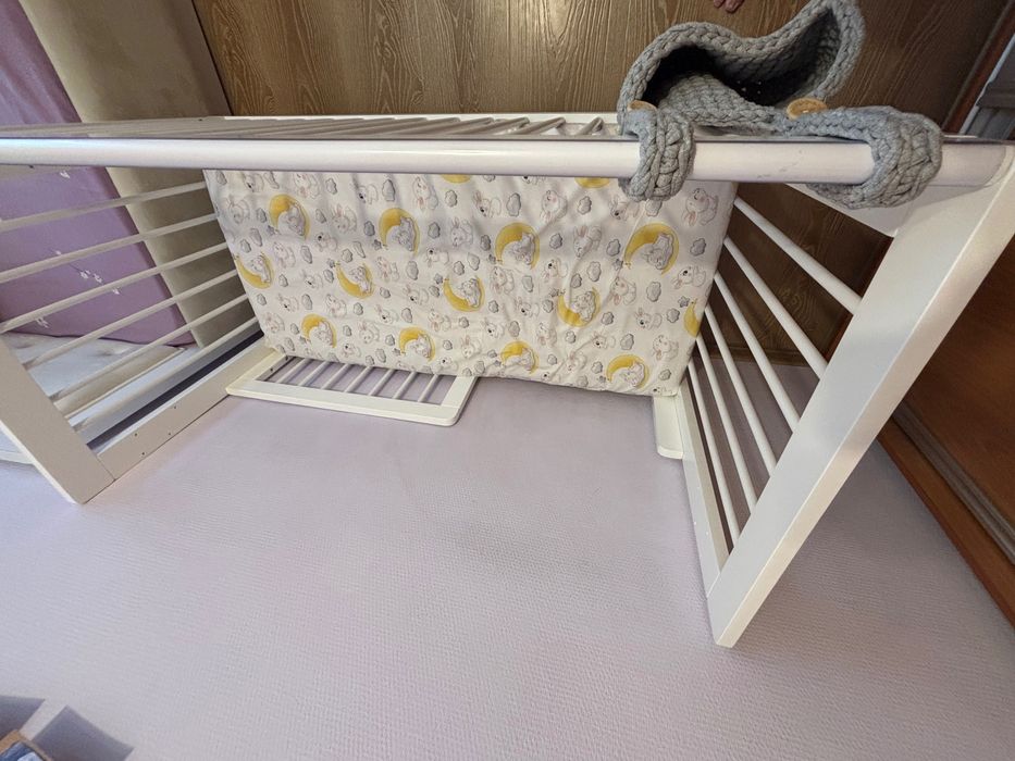 Продам детскую кроватку с матрасом