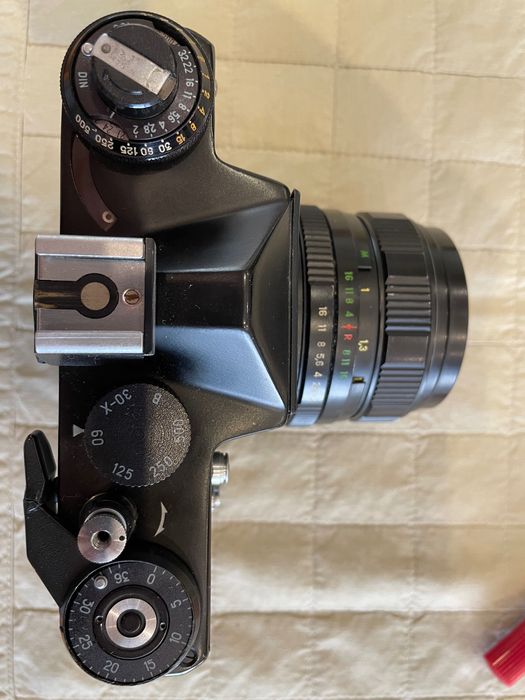 Фотоапарат Зенит +   фотоапарат Эликон автофокус