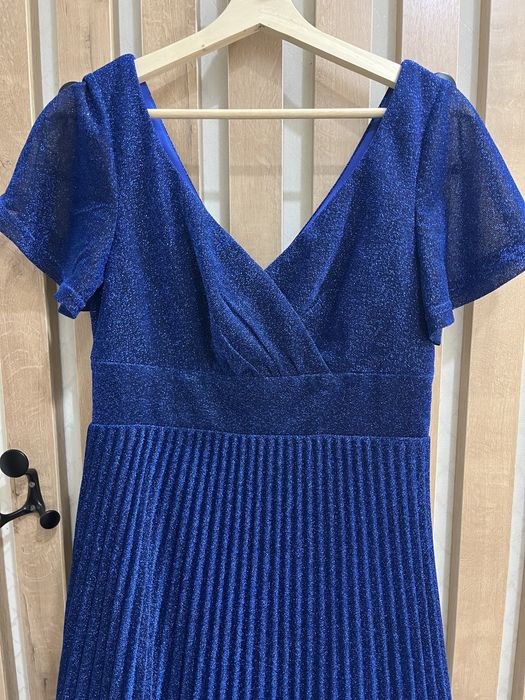 Платье вечернее