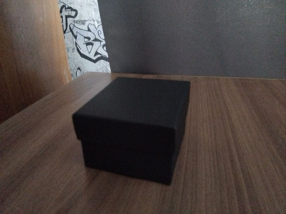 Часы наручные черные