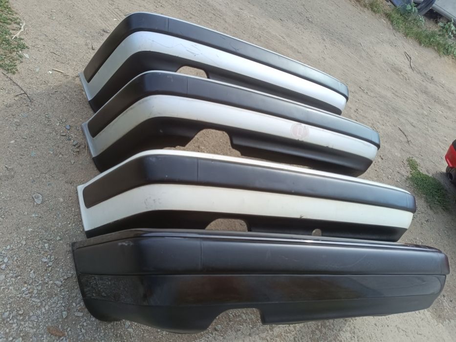 Задний бампер Ауди 100 С4