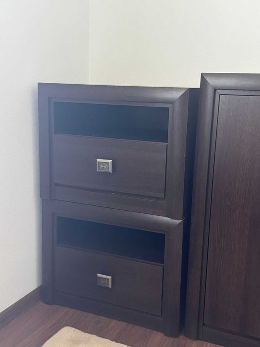 Set comoda si 2 noptiere