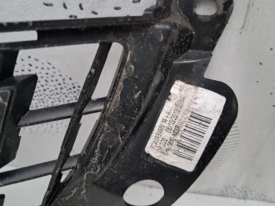 Грил решетка пежо 2008 Peugeot 2008 2016/21г