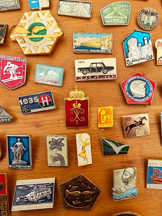 Колекция значки СССР социализъм ретро 150бр