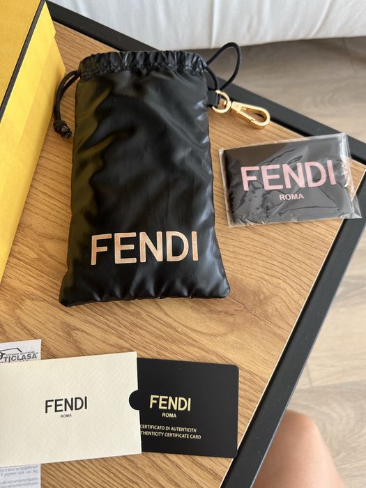 Оригинални слънчеви очила Fendi