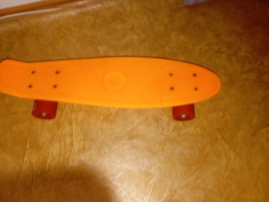 Скейт оранжевый цвет