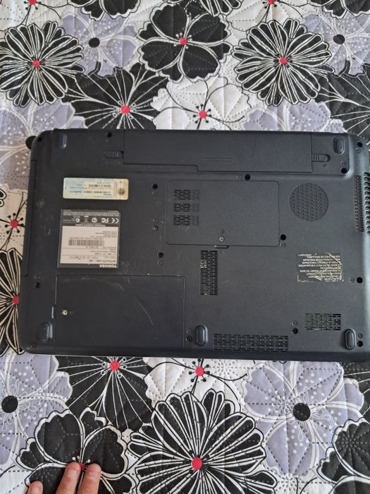 Vand schimb laptop